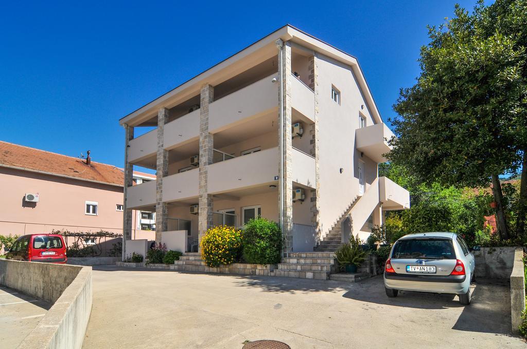 Apartments Samardzic Tivat Dış mekan fotoğraf